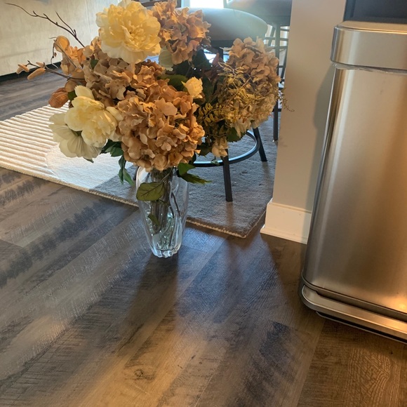 Gorgeous custom floral arrangement! - Picture 2 of 3